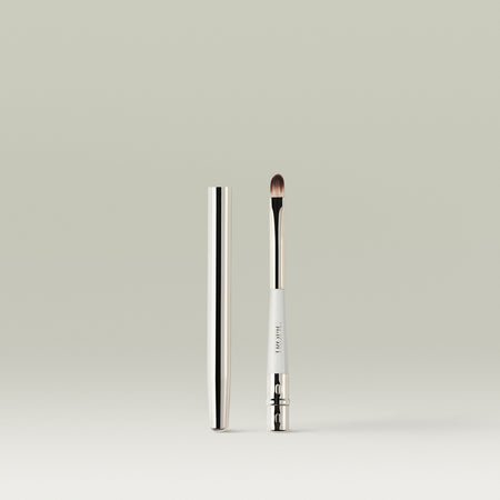 lip makeup brush with lid